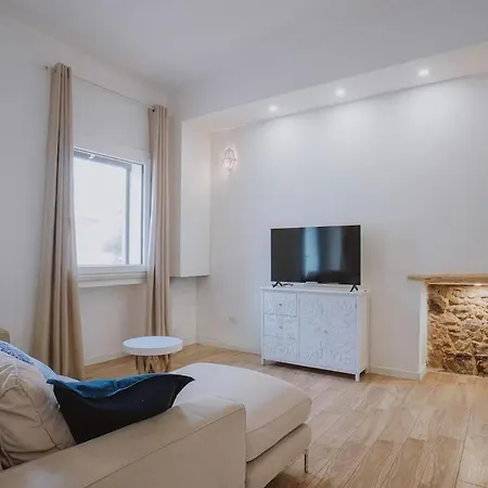 Casa Lorenzo Al Mare بيت للعطل